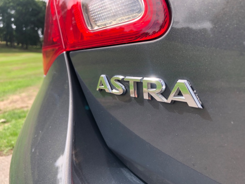 VAUXHALL ASTRA
