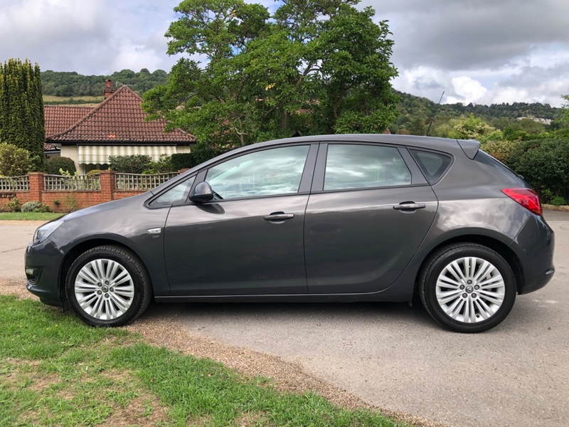 VAUXHALL ASTRA