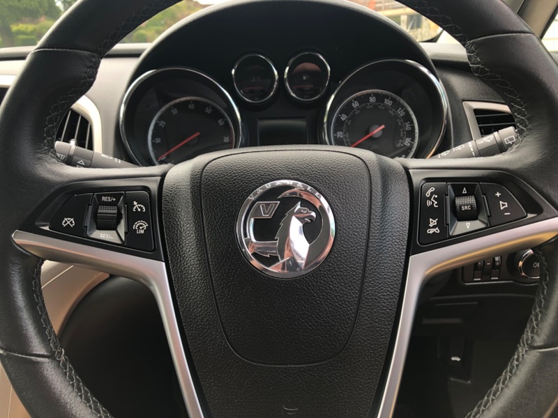 VAUXHALL ASTRA