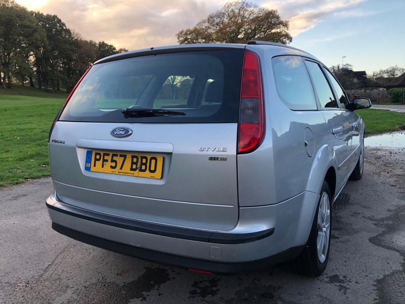 FORD FOCUS