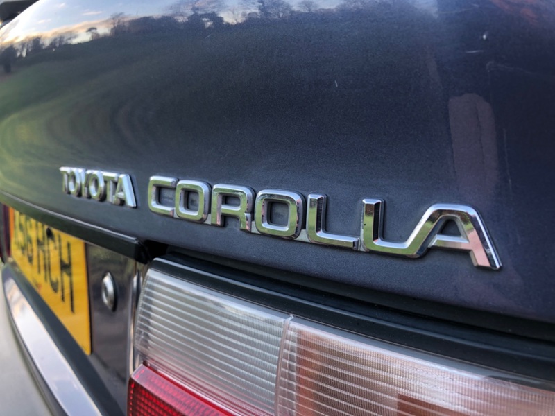 TOYOTA COROLLA