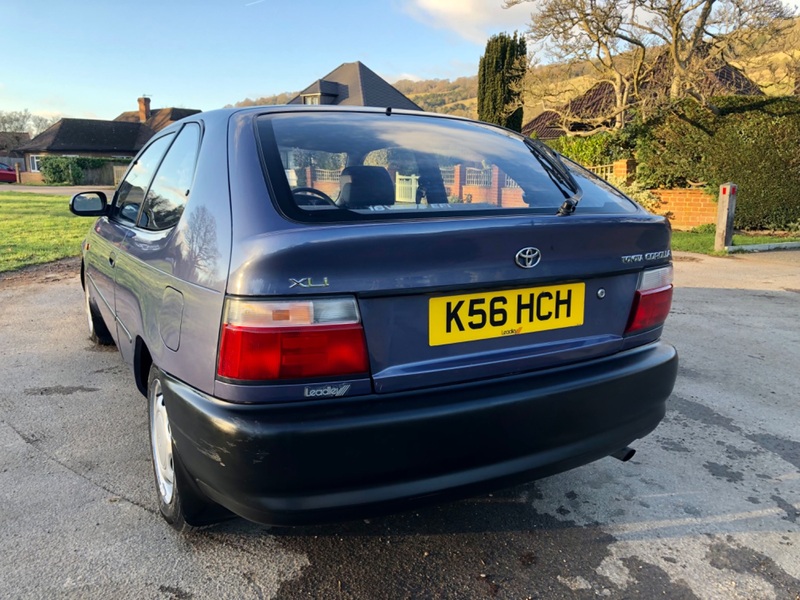 TOYOTA COROLLA