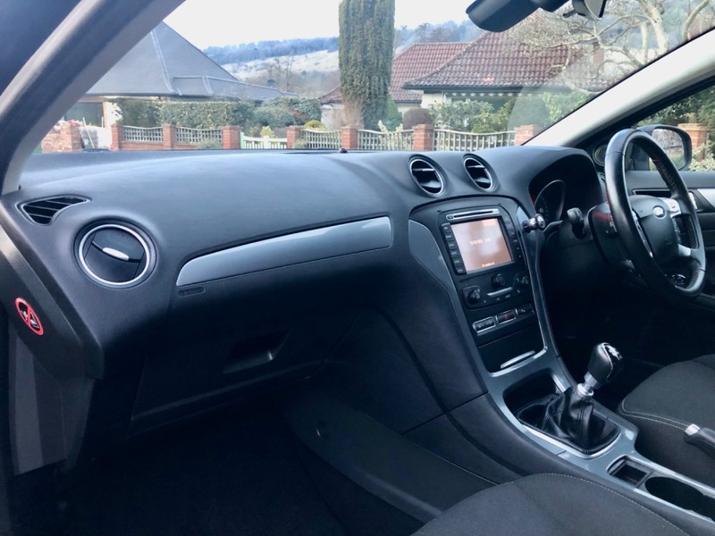 FORD MONDEO