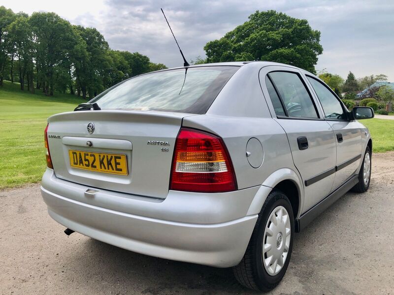 VAUXHALL ASTRA