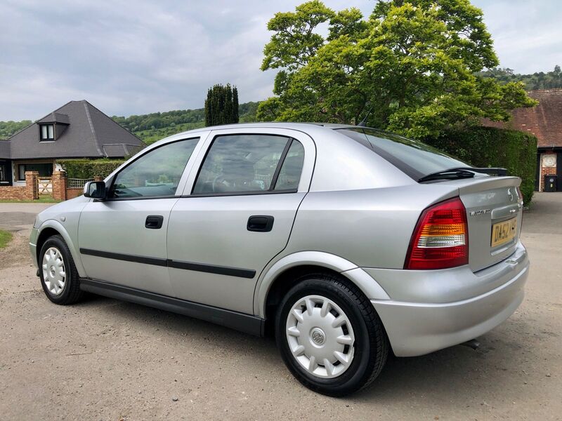 VAUXHALL ASTRA