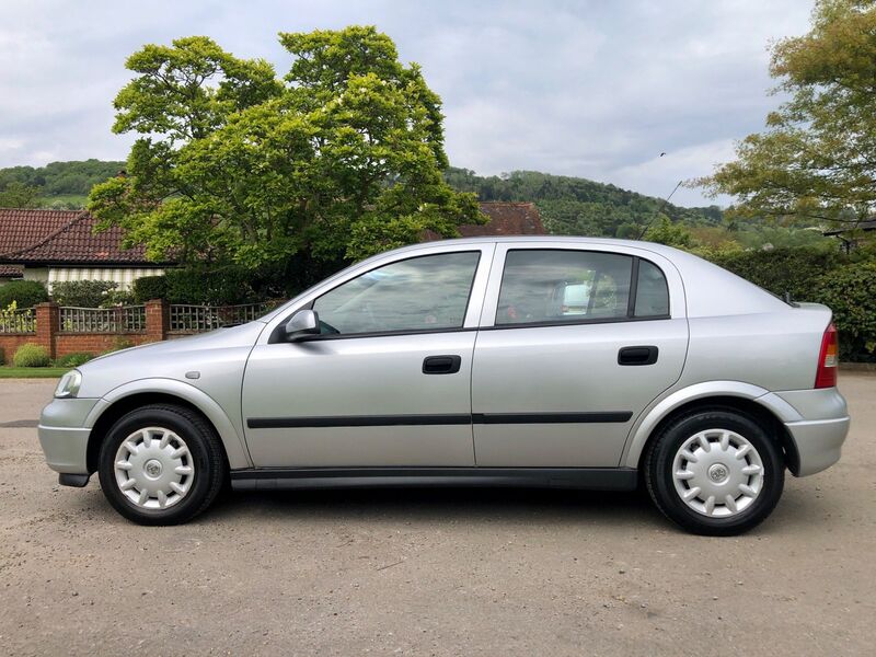 VAUXHALL ASTRA