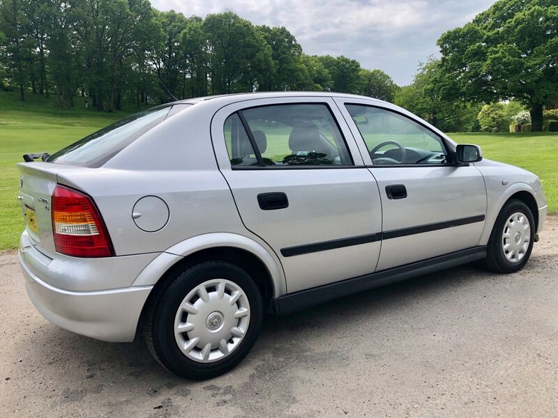 VAUXHALL ASTRA