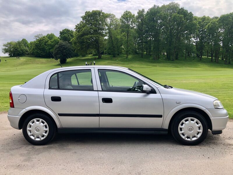 VAUXHALL ASTRA