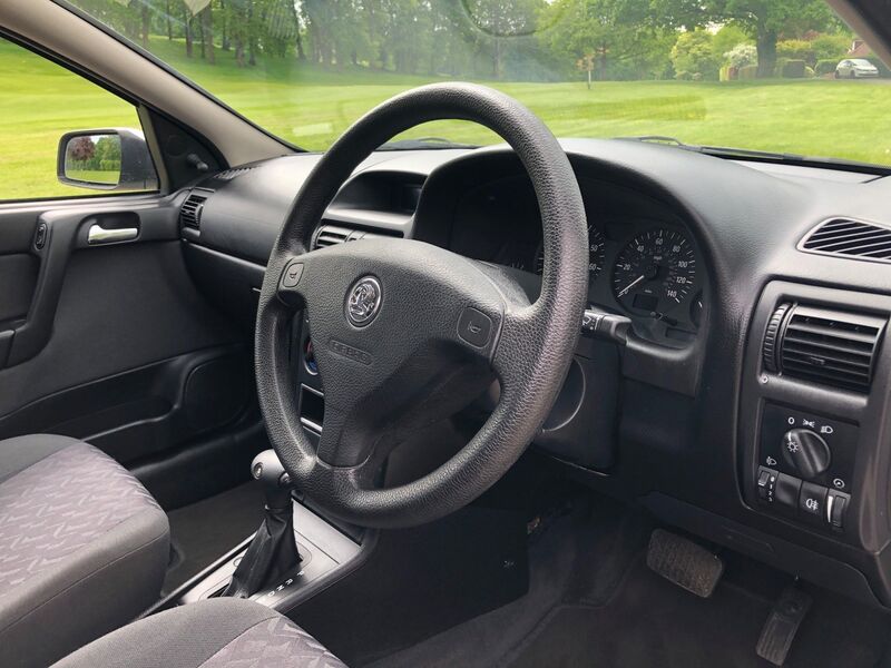 VAUXHALL ASTRA